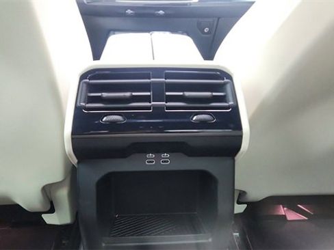 Used 2025 BMW i5 xDrive40 image 40