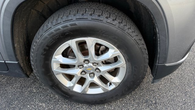Used 2019 Chevrolet Traverse LT AWD/4WD image 11