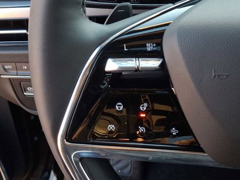 Used 2025 Cadillac Escalade Premium Luxury image 22