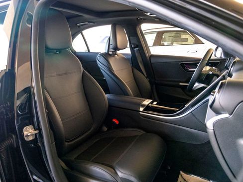 Used 2025 Mercedes-Benz C 300 Sedan image 23