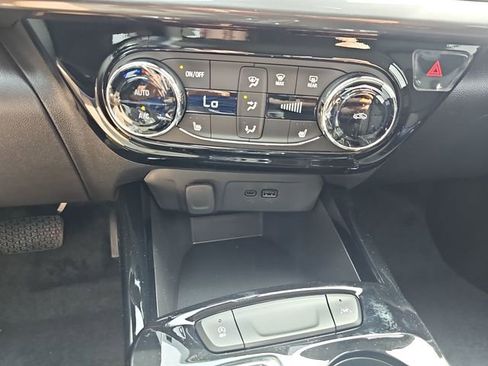 New 2026 Chevrolet Trax ACTIV w/ Driver Confidence Package FWD image 17