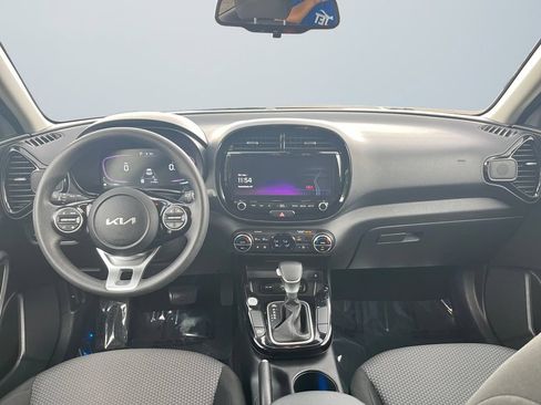 Used 2023 Kia Soul S FWD image 10