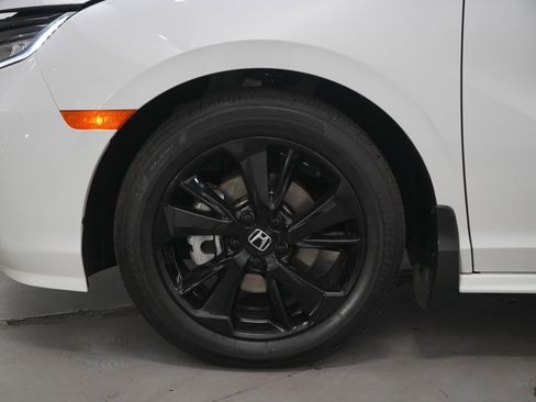 Used 2023 Honda Odyssey Sport image 29