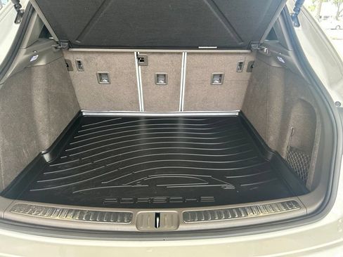 Used 2021 Porsche Macan S AWD/4WD image 35