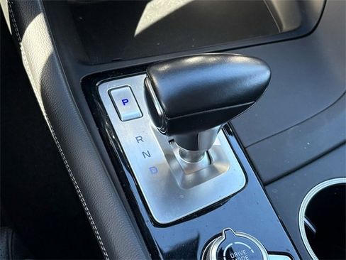 Used 2022 Genesis G70 2.0T image 23