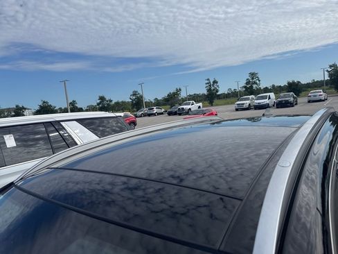 Used 2022 Hyundai Santa Fe Limited AWD/4WD image 8