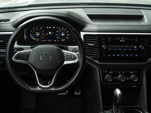 Used 2023 Volkswagen Atlas Cross Sport SEL Premium R-Line AWD/4WD image 19