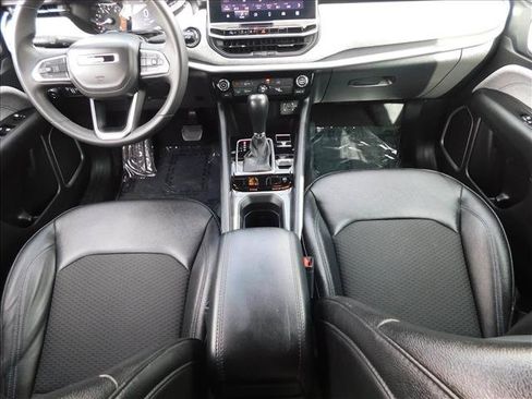 Used 2024 Jeep Compass Latitude AWD/4WD image 23