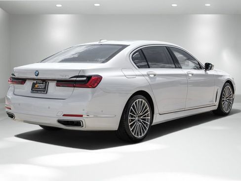 Used 2020 BMW 740i w/ Premium Package RWD image 7
