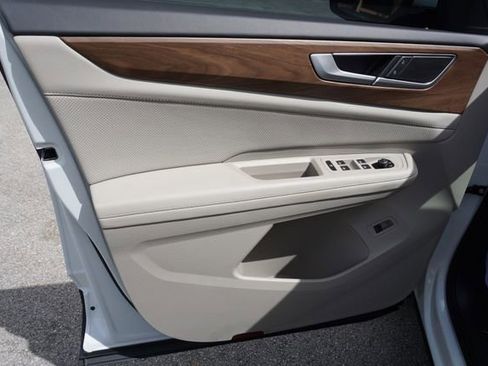 Used 2024 Volkswagen Atlas SE image 28