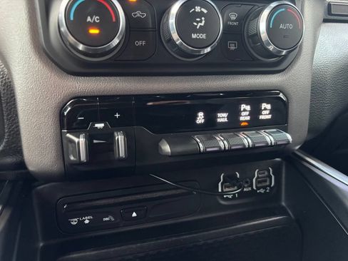 Used 2019 RAM 1500 Big Horn AWD/4WD image 39