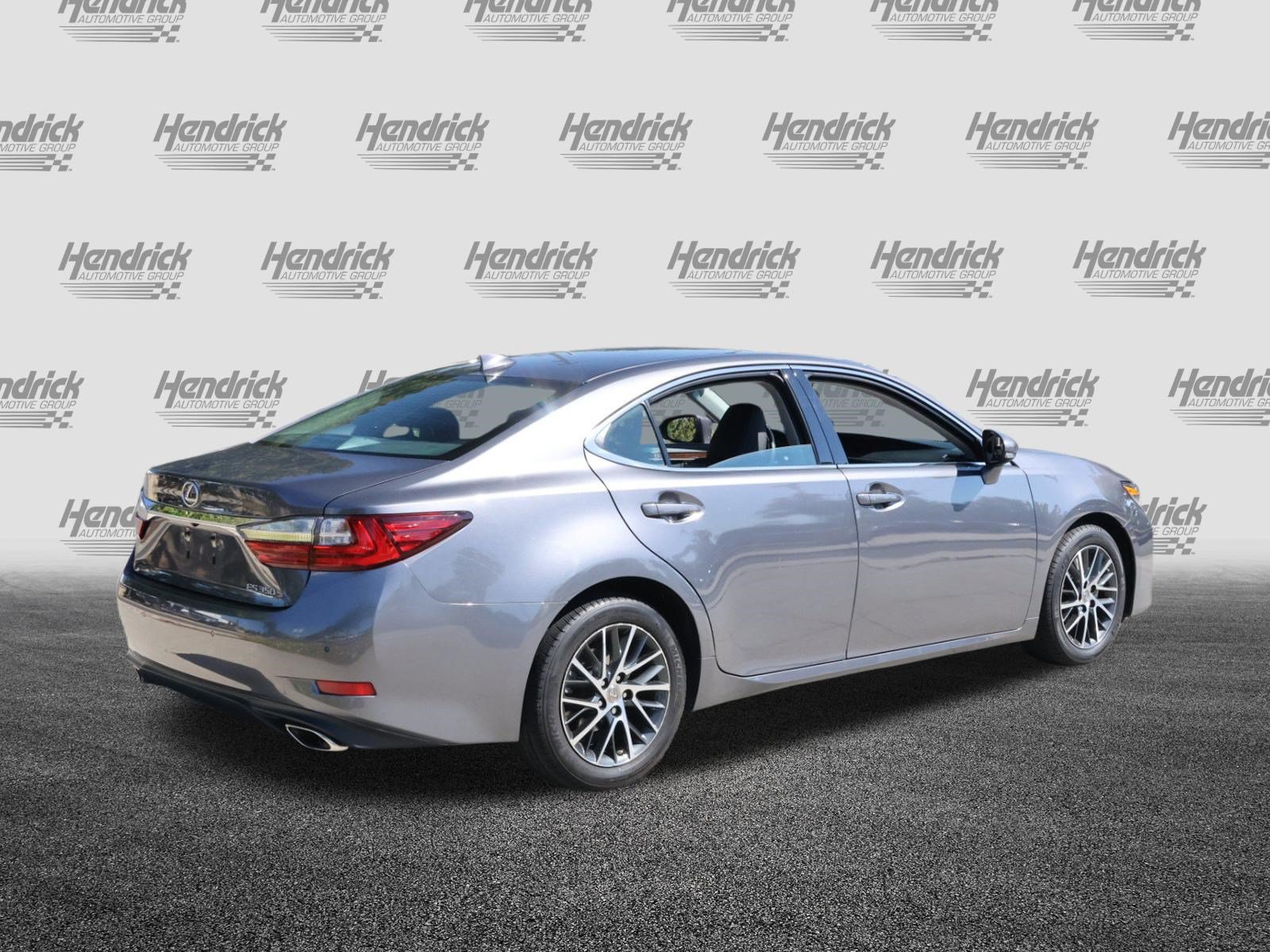 Used 2016 Lexus ES 350 w/ Premium Package w/Wood Trim FWD image 9