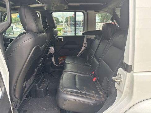 Used 2024 Jeep Wrangler Unlimited Sahara w/ Safety Group AWD/4WD image 5