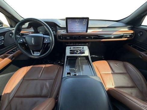 Used 2022 Lincoln Aviator Reserve w/ Equipment Group 201A RWD image 12