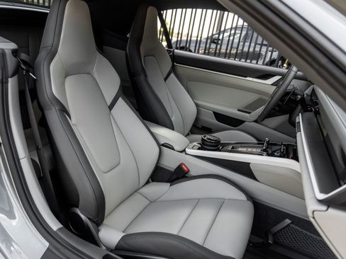 Certified 2026 Porsche 911 Carrera GTS RWD image 34