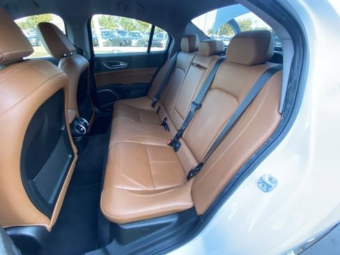 Used 2020 Alfa Romeo Giulia Ti image 22