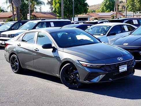 Certified 2026 Hyundai Elantra Sport FWD image 3
