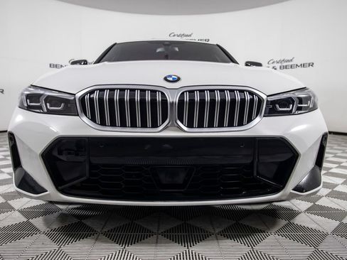 Used 2025 BMW 330i Sedan w/ M Sport Package RWD image 5