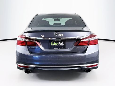 Used 2017 Honda Accord Sport image 7