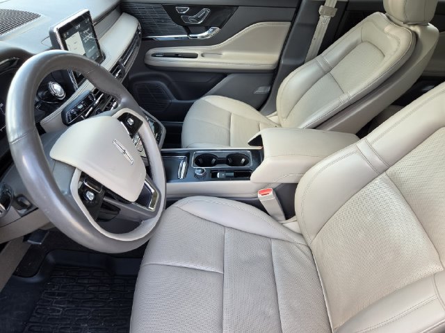 Used 2022 Lincoln Corsair FWD w/ Premium Package image 16