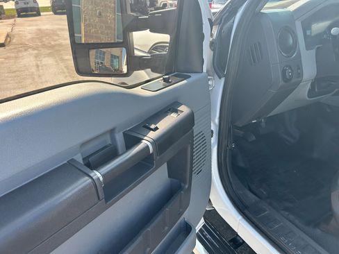 Used 2012 Ford F250 XL w/ PWR Equipment Group image 6