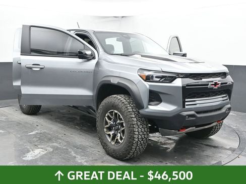 Used 2024 Chevrolet Colorado ZR2 w/ ZR2 Convenience Package III image 54