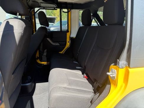 Used 2015 Jeep Wrangler Unlimited Sport w/ Quick Order Package 24S AWD/4WD image 21
