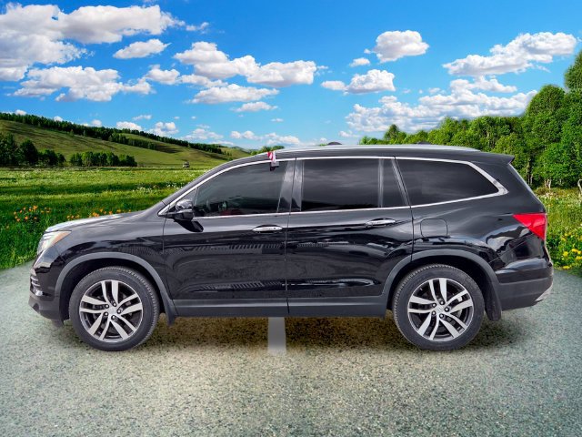 Used 2017 Honda Pilot Touring image 3