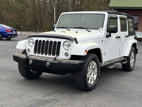 Used 2014 Jeep Wrangler Unlimited Sahara w/ Connectivity Group image 2