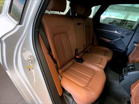 Used 2022 Audi Q5 2.0T Premium w/ Convenience Package image 20