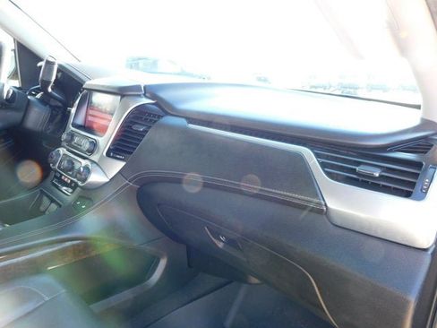 Used 2020 Chevrolet Tahoe LT w/ Luxury Package image 9