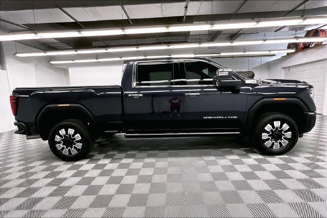 Used 2025 GMC Sierra 2500 Denali w/ Denali Reserve Package AWD/4WD image 16