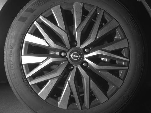 Used 2025 Nissan Altima 2.5 SV image 13