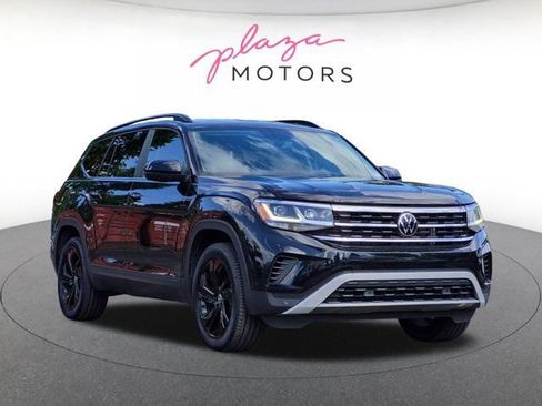 Used 2023 Volkswagen Atlas SE w/ Panoramic Sunroof Package FWD image 3