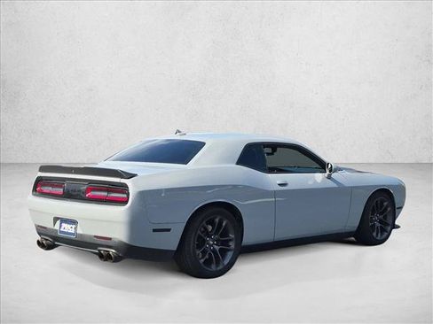Used 2022 Dodge Challenger R/T Scat Pack RWD image 5