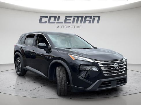 Used 2024 Nissan Rogue SV image 7