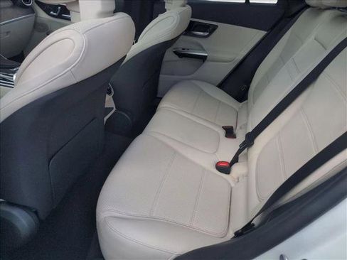 Certified 2025 Mercedes-Benz GLC 300 4MATIC image 17