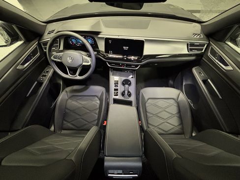 New 2026 Volkswagen Atlas Cross Sport SE image 18