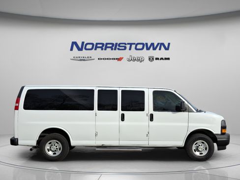 Used 2023 Chevrolet Express 3500 LS image 7