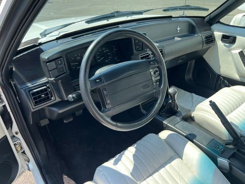 Used 1993 Ford Mustang LX RWD image 24