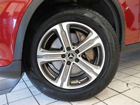 Used 2017 Mercedes-Benz GLC 300 4MATIC image 48