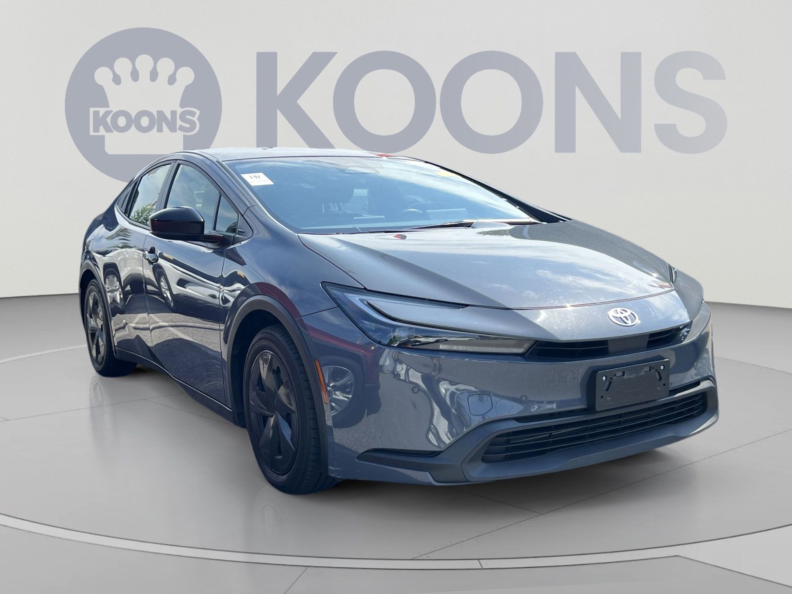 Used 2025 Toyota Prius LE FWD image 5