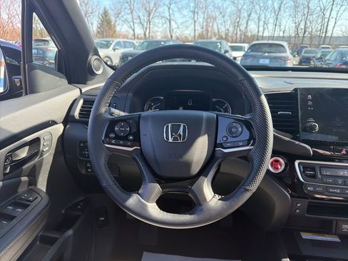 Used 2023 Honda Passport Elite image 13