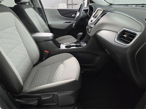 Used 2019 Chevrolet Equinox LT image 16