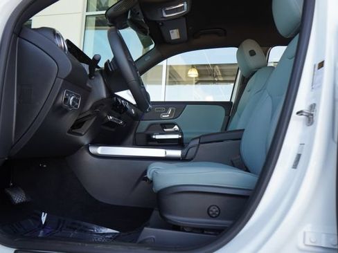 Used 2026 Mercedes-Benz GLB 250 image 23