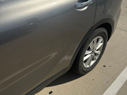 Used 2019 Kia Sorento L FWD image 8