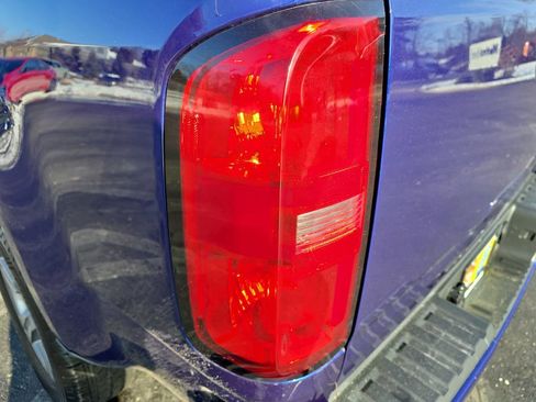 Used 2017 Chevrolet Colorado LT w/ LT Convenience Package image 36