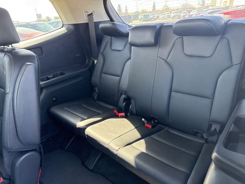 Used 2022 Kia Telluride EX w/ EX Premium Package image 17