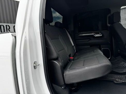 Used 2024 Chevrolet Silverado 2500 LT image 11