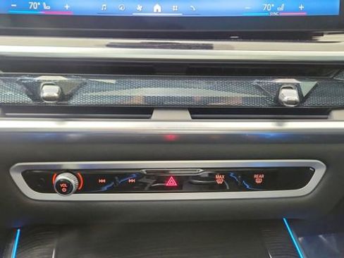 Used 2025 BMW X5 xDrive40i w/ M Sport Package image 53